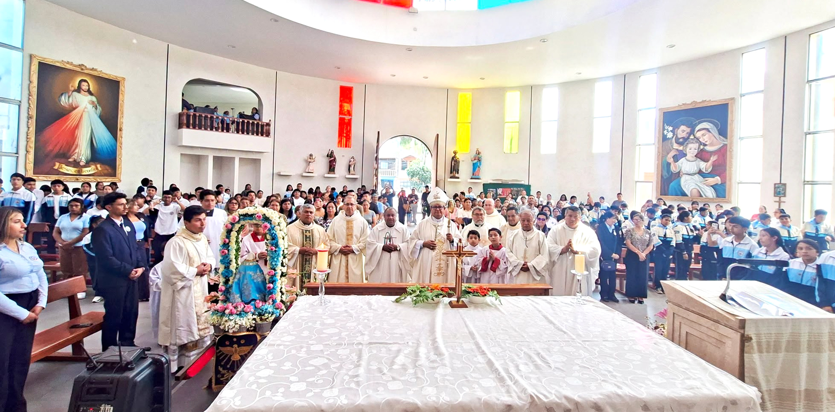 Colegio Parroquial Santa Ana celebró 40 años educando con fe, esperanza y amor