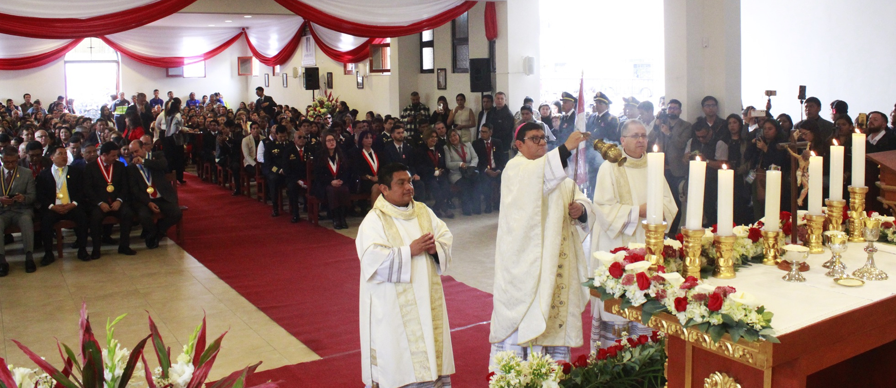 Obispo auxiliar presidió Misa y Te Deum por el 204° aniversario patrio