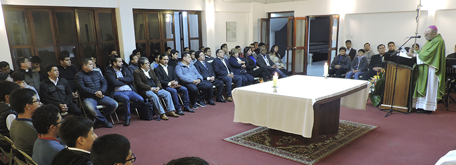Obispo del Callao presidió Eucaristía con candidatos chalacos