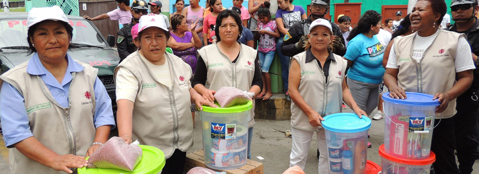 Caritas Callao lleva ayuda a víctimas de incendio en Puerto Nuevo