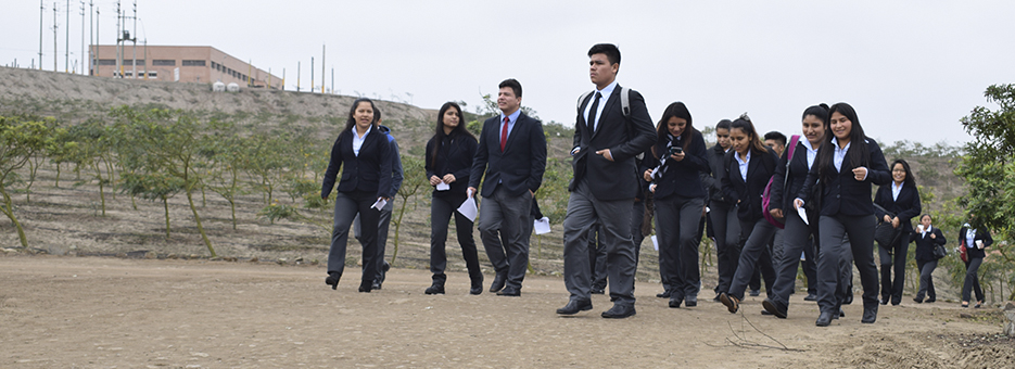 Obispo del Callao inaugura semestre académico de la Fundación Pachacutec