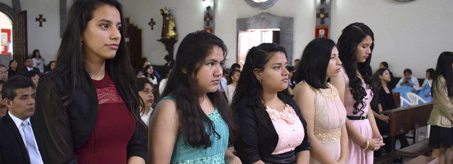 Obispo del Callao administró la confirmación a 30 jóvenes 