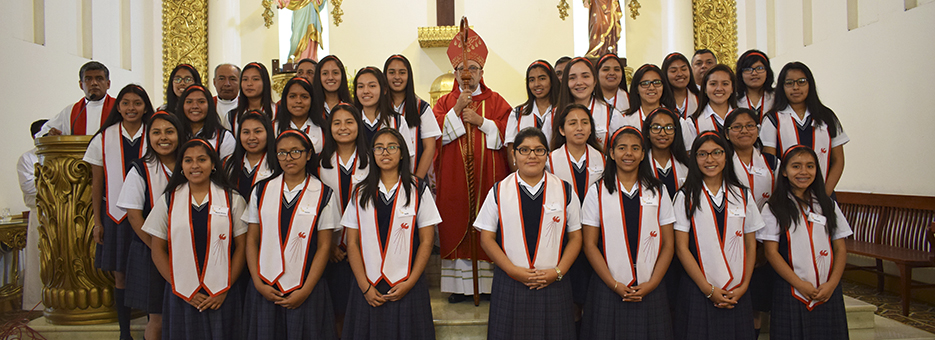 Jóvenes de la I.E San Antonio recibieron el sacramento de la Confirmación