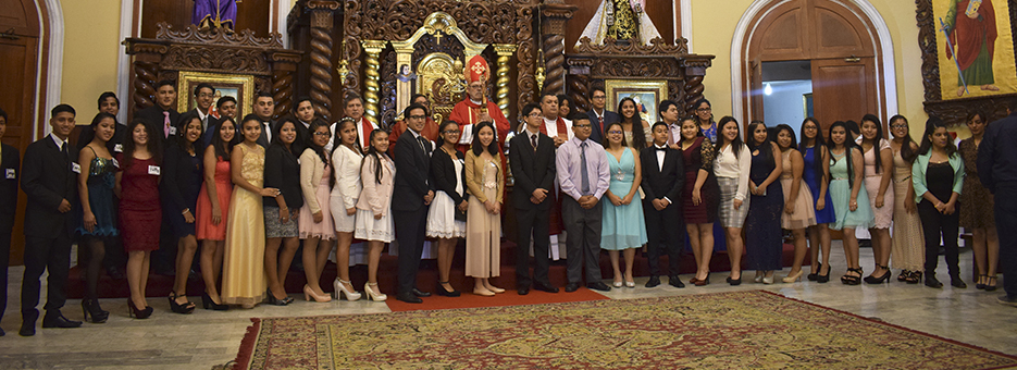 Obispo del Callao confirmó a 43 jóvenes de la Catedral “Matriz”