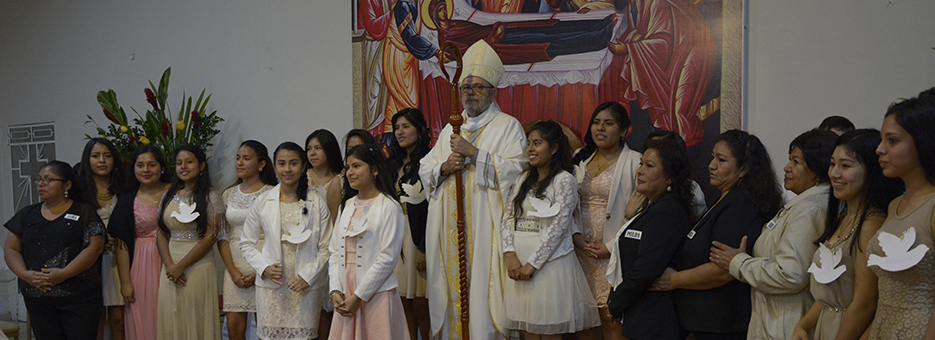 Obispo del Callao confirmó 34 jóvenes de P. Santa María Reina