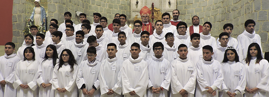 Jóvenes de la P. María Madre de Dios recibieron sacramento de la confirmación