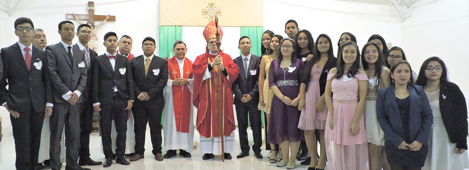Obispo del Callao confirmó a 37 jóvenes de la Parroquia “Corazón de María”
