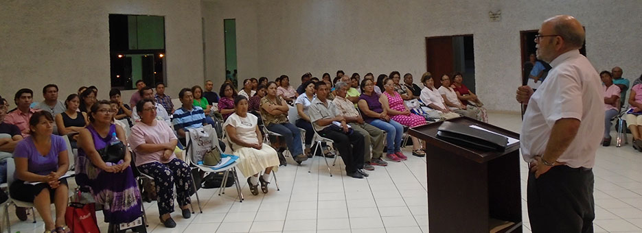 Obispo chalaco visita a EDICAT de Ventanilla. 