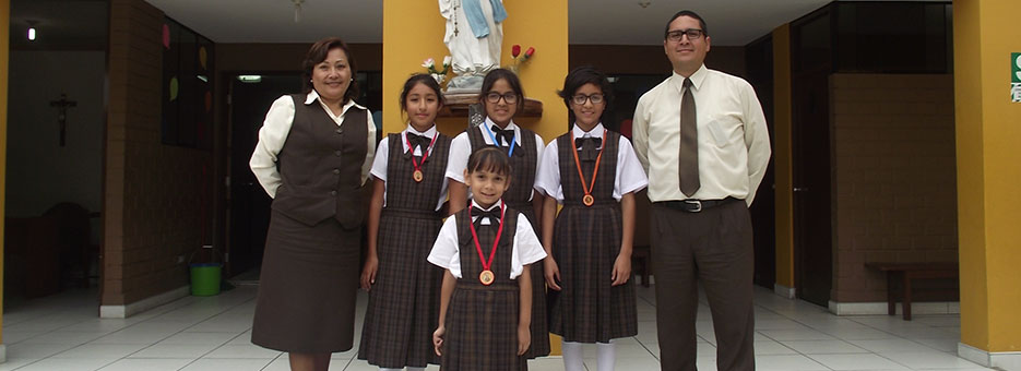 Colegio Parroquial “Virgen de la Esperanza” reciben importante distinción