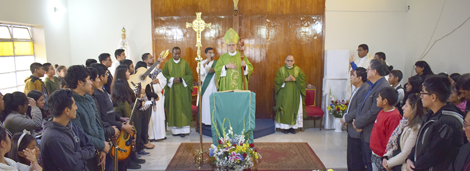 Obispo chalaco visita P. Virgen de Fátima de Pachacútec