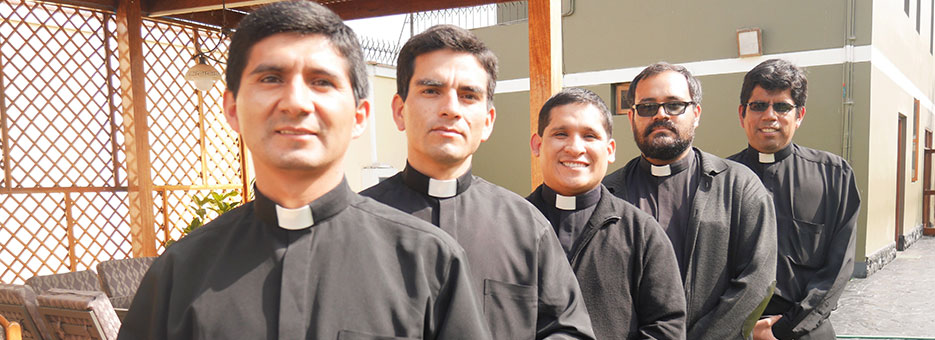 Cinco nuevos presbíteros del Seminario “Corazón de Cristo”