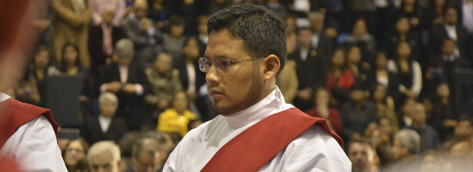 Padre Juan Meneses: “Mi vocación fue definitiva, no dudosa, quise arriesgar y me lancé a todo”