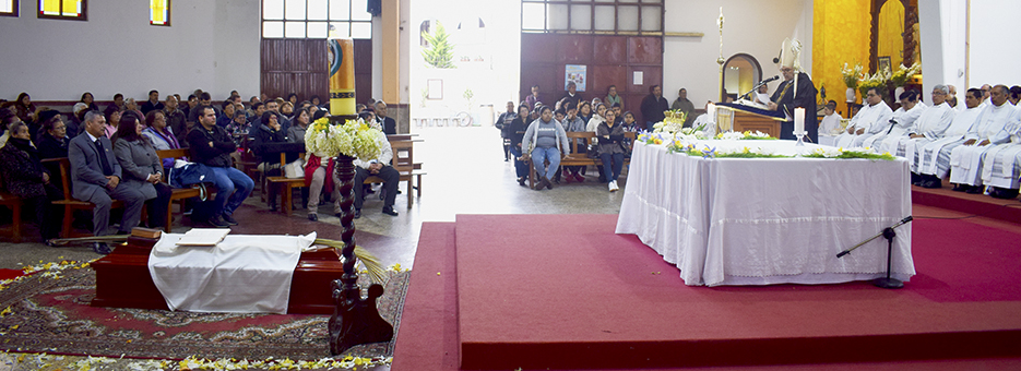 Padre Eduardo Lunazco falleció a los 93 años