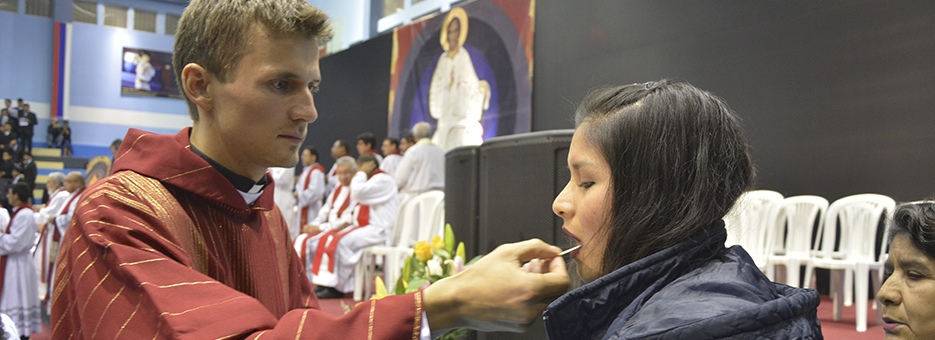 Padre Mateusz: “Dios se manifiesta en los pobres en medio de las catequesis”