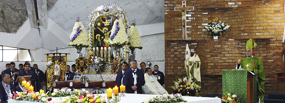 Señor de los Milagros de Ventanilla salió en procesión