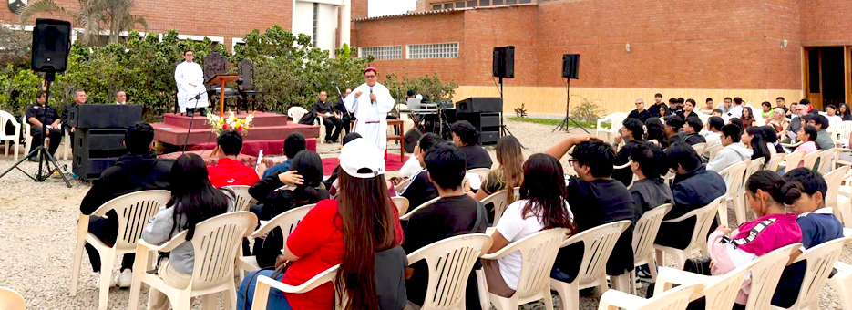 Jóvenes del Decanato IV reflexionan sobre Amoris Laetitia