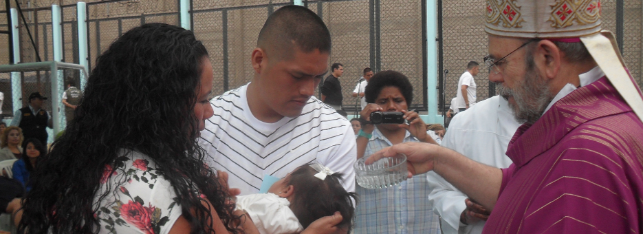 Internos de Penal “Sarita Colonia” recibieron sacramento de Bautizo y Confirmación