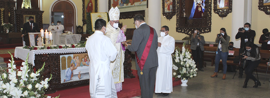 Obispo del Callao celebró Misa y Te deum por nuestro bicentenario patrio