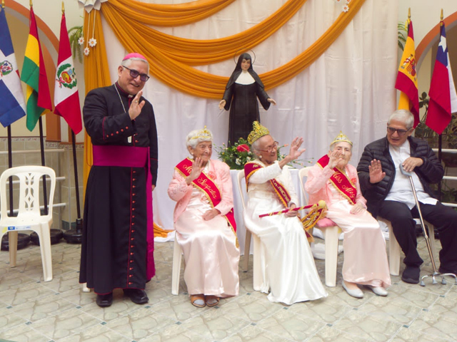 Visita del obispo del Callao al Asilo de Ancianos Desamparados 26.08.23