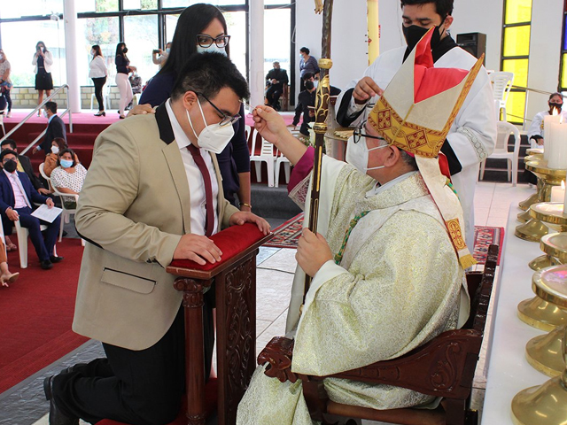 Confirmación Basílica Virgen del Carmen de la Legua 24.04.22