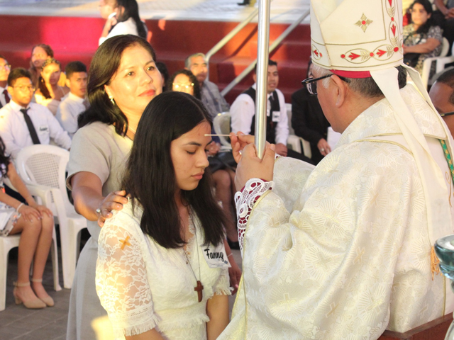 Confirmación Parroquia Matriz Catedral del Callao 04.03.23 (primer grupo de fotos)