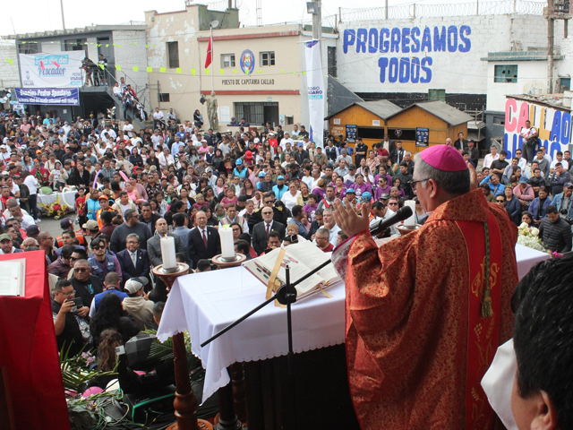 Solemnidad de San Pedro y Pablo en el muelle del Callao